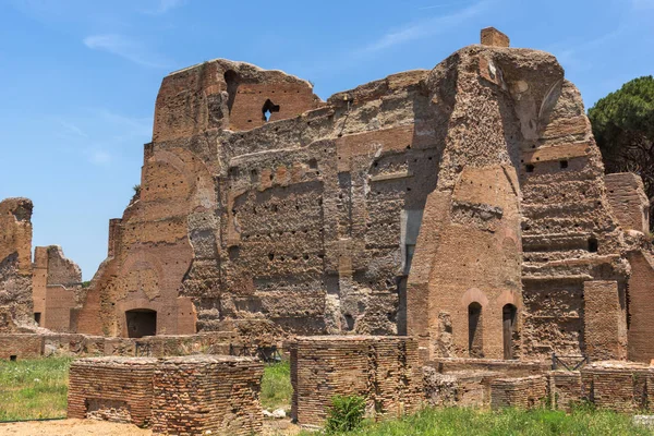 Rome, İtalya - 24 Haziran 2017: Panoramik harabelerini Palatine Tepesi City Roma, İtalya