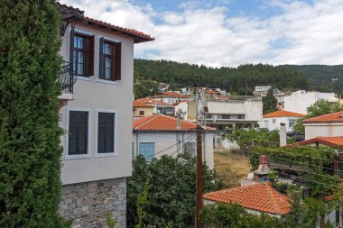Xanthi, Yunanistan - 23 Eylül 2017: Street ve eski evleri eski kasaba İskeçe, Doğu Makedonya ve Trakya, Yunanistan