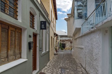 Xanthi, Yunanistan - 23 Eylül 2017: Street ve eski evleri eski kasaba İskeçe, Doğu Makedonya ve Trakya, Yunanistan