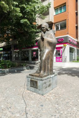 Skopje, Makedonya - 13 Mayıs 2017: anıt Rahibe Teresa Üsküp şehir merkezinde, Makedonya Cumhuriyeti