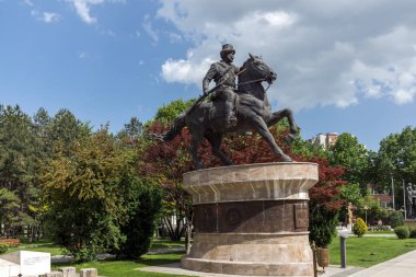 Skopje, Makedonya - 13 Mayıs 2017: Tipik sokak Makedonya Üsküp şehir merkezinde
