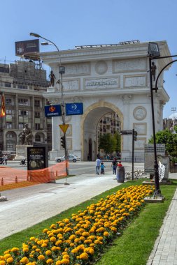 Skopje, Makedonya - 13 Mayıs 2017: Tipik sokak Makedonya Üsküp şehir merkezinde