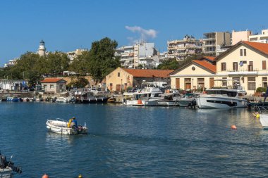 Dedeağaç, Yunanistan - 23 Eylül 2017: Bağlantı noktası ve Dedeağaç şehri, Doğu Makedonya ve Trakya, Yunanistan için Panorama