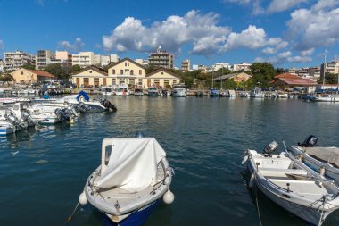 Dedeağaç, Yunanistan - 23 Eylül 2017: Bağlantı noktası ve Dedeağaç şehri, Doğu Makedonya ve Trakya, Yunanistan için Panorama