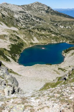 Tevno vasilashko Gölü, Pirin Dağı, Bulgaristan ile muhteşem manzara