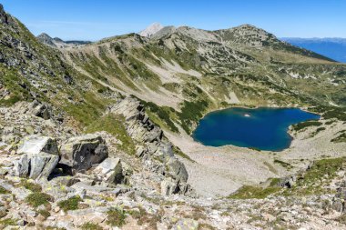 Tevno vasilashko Gölü, Pirin Dağı, Bulgaristan ile muhteşem manzara