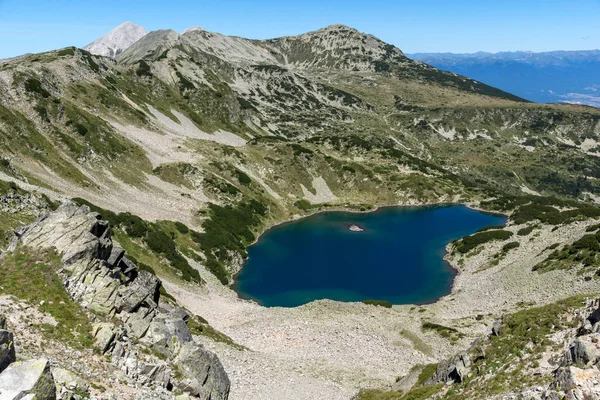 Úžasná Krajina Temným Jezerem Vasilashko Jezera Pohoří Pirin Bulharsko — Stock fotografie