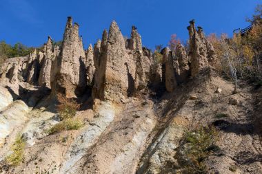 Radan dağ, Sırbistan için kaya oluşumu şeytanın şehrin muhteşem sonbahar manzara