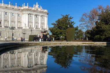 Madrid, İspanya - 22 Ocak 2018: Royal Palace of Madrid, İspanya'nın güzel manzarasına