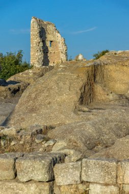 Sunrise görünümünü antik Trakya şehir olan Perperikon, bölge, Bulgaristan