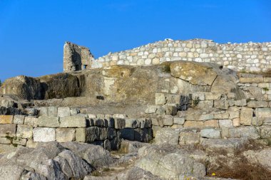 Sunrise görünümünü antik Trakya şehir olan Perperikon, bölge, Bulgaristan