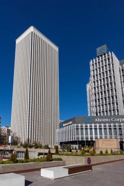 Madrid, İspanya - 21 Ocak 2018: İş binalar Paseo de la Castellana Street City, Madrid, İspanya