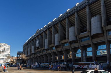 Madrid, İspanya - 21 Ocak 2018: Dışında görüntülemek Santiago Bernabeu Stadyumu şehir Madrid, İspanya