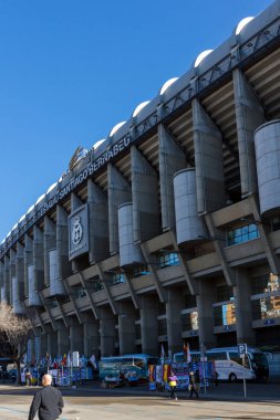 Madrid, İspanya - 21 Ocak 2018: Dışında görüntülemek Santiago Bernabeu Stadyumu şehir Madrid, İspanya