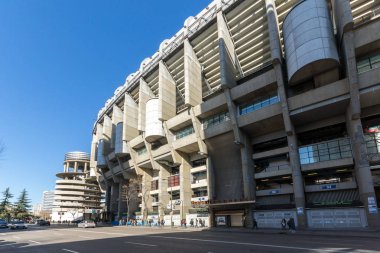 Madrid, İspanya - 21 Ocak 2018: Dışında görüntülemek Santiago Bernabeu Stadyumu şehir Madrid, İspanya