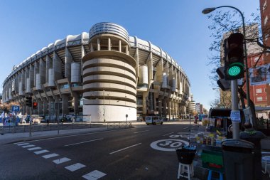 Madrid, İspanya - 21 Ocak 2018: Dışında görüntülemek Santiago Bernabeu Stadyumu şehir Madrid, İspanya