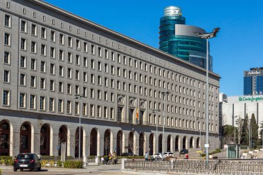 Madrid, İspanya - 21 Ocak 2018: İş binalar Paseo de la Castellana Street City, Madrid, İspanya