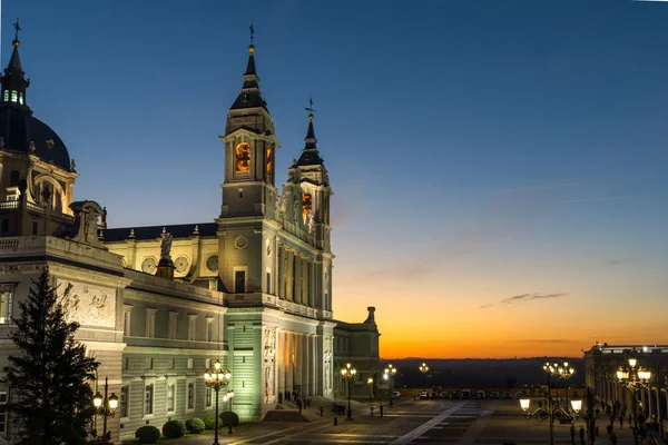 Madrid Spain January 2018 Amazing Sunset View Almudena Cathedral City — Stock Photo, Image