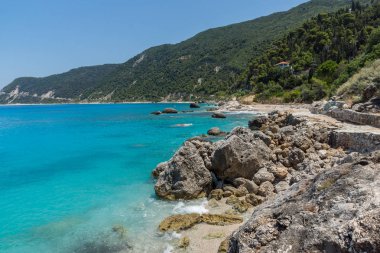 Agios Ioannis Beach mavi suları, Lefkada, Ionian Islands, Yunanistan ile panoramik