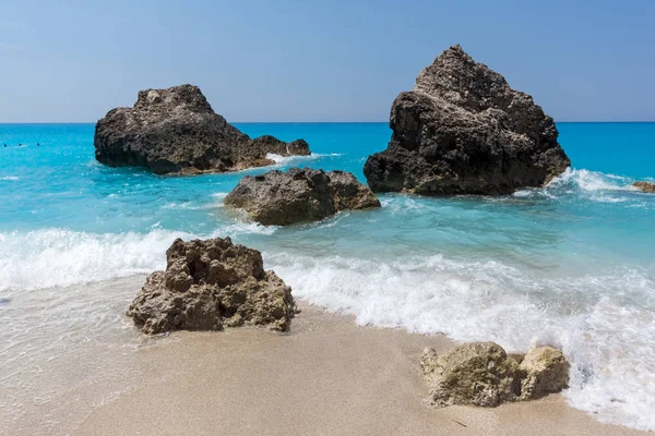 驚くほどのメガリ ペトラ ビーチ レフカダ島 イオニア諸島 ギリシャの青い海の風景 — ストック写真