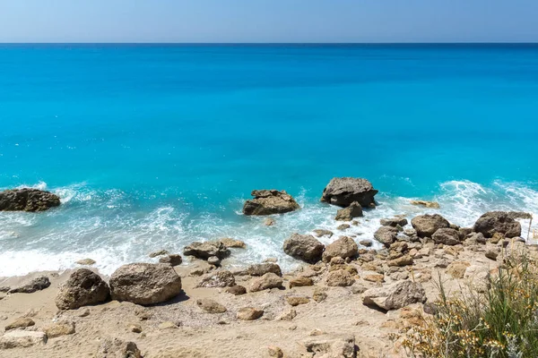 令人惊异的 Megali 佩特拉海滩 莱夫卡达 爱奥尼亚群岛 希腊蓝色水域景观 — 图库照片