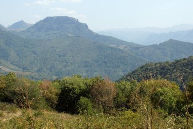 Glozhene Manastırı, Stara Planina Dağı (koca Balkan Dağları), Lofça bölge, Bulgaristan yakınındaki muhteşem manzara