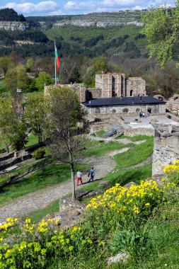 Veliko Tarnovo, Bulgaristan - 9 Nisan 2017: ikinci Bulgar İmparatorluğu Ortaçağ Kalesi Tsarevets, Veliko Tarnovo, Bulgaristan başkenti kalıntıları