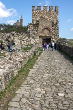 Veliko Tarnovo, Bulgaristan - 9 Nisan 2017: ikinci Bulgar İmparatorluğu Ortaçağ Kalesi Tsarevets, Veliko Tarnovo, Bulgaristan başkenti kalıntıları