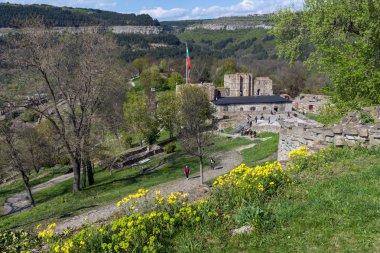 Veliko Tarnovo, Bulgaristan - 9 Nisan 2017: ikinci Bulgar İmparatorluğu Ortaçağ Kalesi Tsarevets, Veliko Tarnovo, Bulgaristan başkenti kalıntıları