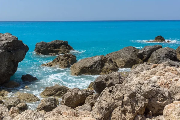 Megali Petra Beach, Lefkada, Ionian Islands, Yunanistan mavi suların deniz manzarası inanılmaz