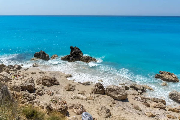 メガリ ペトラ ビーチ レフカダ島 イオニア諸島 ギリシャの青い海の海の絵をすばらしい — ストック写真