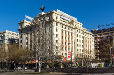 Madrid, İspanya - 21 Ocak 2018: Binalar Paseo de la Castellana Street City, Madrid, İspanya