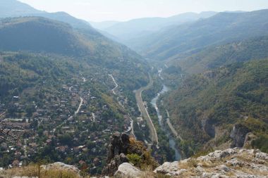 Muhteşem panoramik Iskar Gorge, koca Balkan Dağları, Bulgaristan
