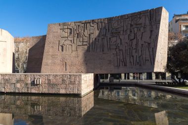 Madrid, İspanya - 21 Ocak 2018: Jorge Juan ve Santacilia Plaza de Colon Madrid şehir, İspanya, anıt