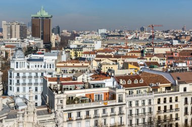 Madrid, İspanya - 24 Ocak 2018: Panoramik şehir Madrid Kibele Palace (Palacio de Cibeles), İspanya
