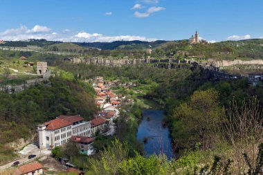 Veliko Tarnovo, Bulgaristan - 9 Nisan 2017: Panoramamic görünüm, şehir, Veliko Tarnovo, Bulgaristan