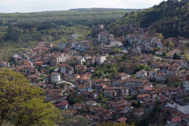 Veliko Tarnovo, Bulgaristan - 9 Nisan 2017: Panoramamic görünüm, şehir, Veliko Tarnovo, Bulgaristan