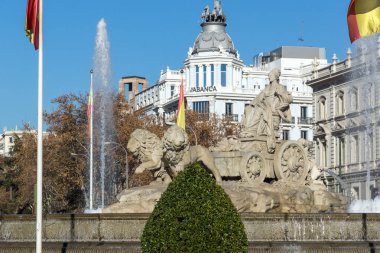Madrid, İspanya - 21 Ocak 2018: Çeşme Tanrıça Cibeles şehir Madrid, İspanya