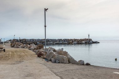 Doğu Makedonya ve Trakya, Yunanistan Thassos Adası'nda küçük bağlantı noktası 
