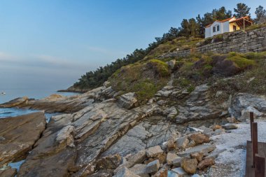 Gün batımı görünümü üzerinde dolgu Thassos şehrin doğu Makedonya ve Trakya, Yunanistan 