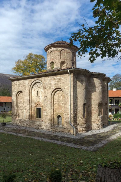 Vista Otoño Del Monasterio Zemen Del Siglo Región Pernik Bulgaria — Foto de Stock