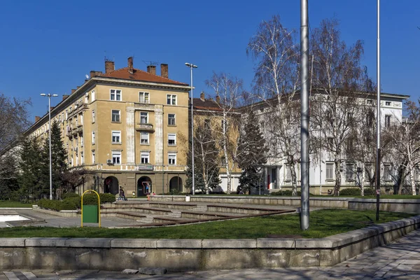 Dimitrovgrad Bulharsko Březen 2014 Typická Ulice Budovy Městě Dimitrovgrad Regionu — Stock fotografie