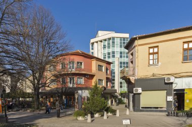: Haskovo, Bulgaria - 15 Mart 2014: Yaya Cadde Şehir: Haskovo, Bulgaria ortasına