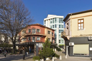 : Haskovo, Bulgaria - 15 Mart 2014: Yaya Cadde Şehir: Haskovo, Bulgaria ortasına
