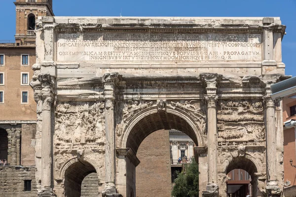 Ρώμη Ιταλία Ιουνίου 2017 Σεπτίμιος Σεβήρος Αψίδα Στη Ρωμαϊκή Αγορά — Φωτογραφία Αρχείου