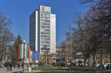 Pernik, Bulgaristan - 12 Mart 2014: Pernik, Bulgaristan şehir merkezinin panoramik