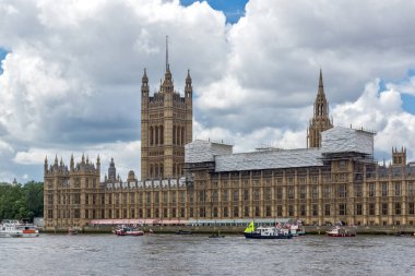 Londra, İngiltere - 15 Haziran 2016: Parlamentosu Westminster, Londra, İngiltere, evler