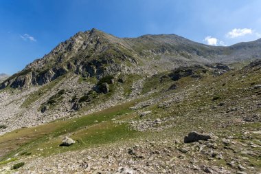 Manzara Begovitsa Nehri Vadisi ve Kamenitsa tepe, Pirin Dağı, Bulgaristan