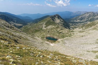 Muhteşem manzara keçi göl, Pirin Dağı, Bulgaristan