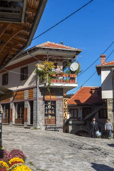 希腊伊庇 Metsovo 2013年10月19日 希腊伊庇地区约阿尼纳城市 Metsovo 村秋观 — 图库照片